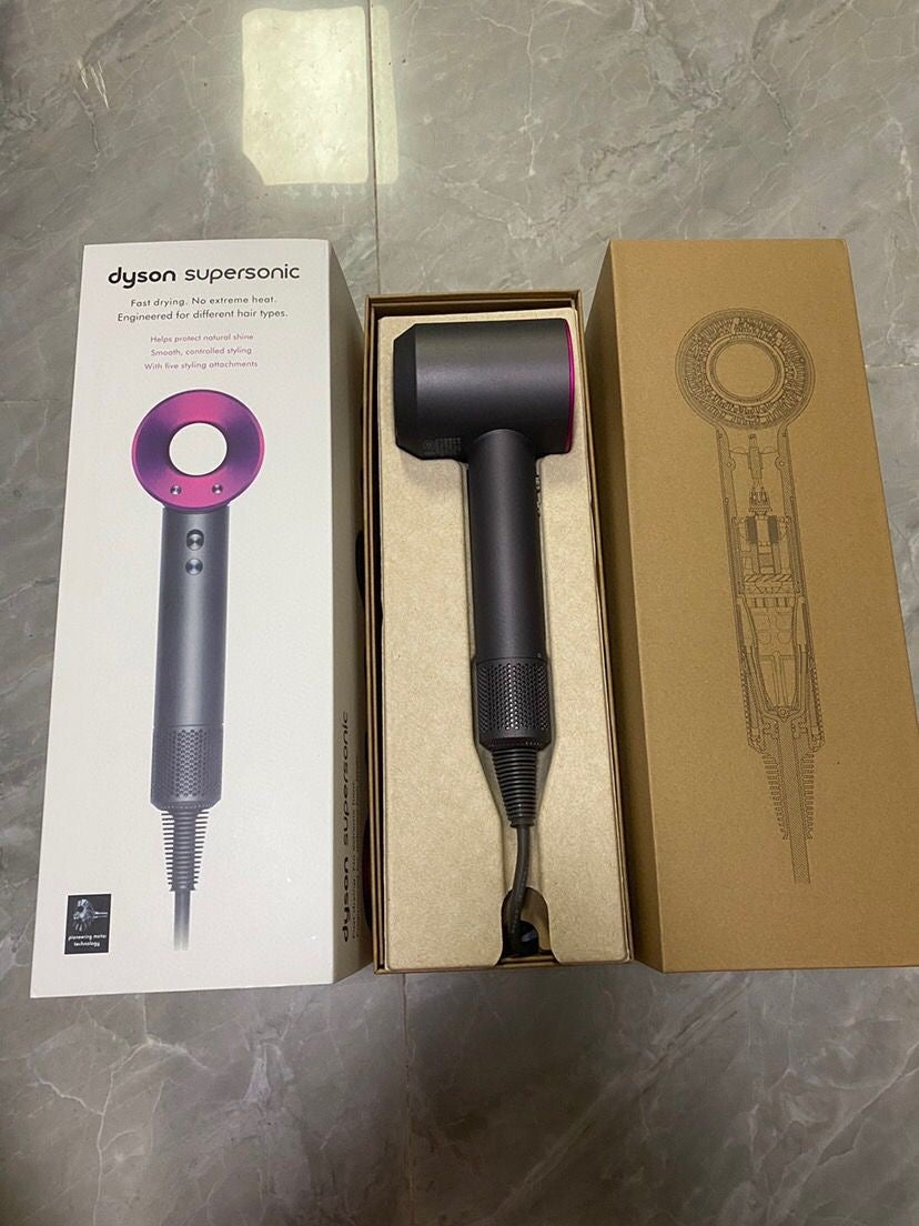 1:1 Dyson supersonic hairdryer