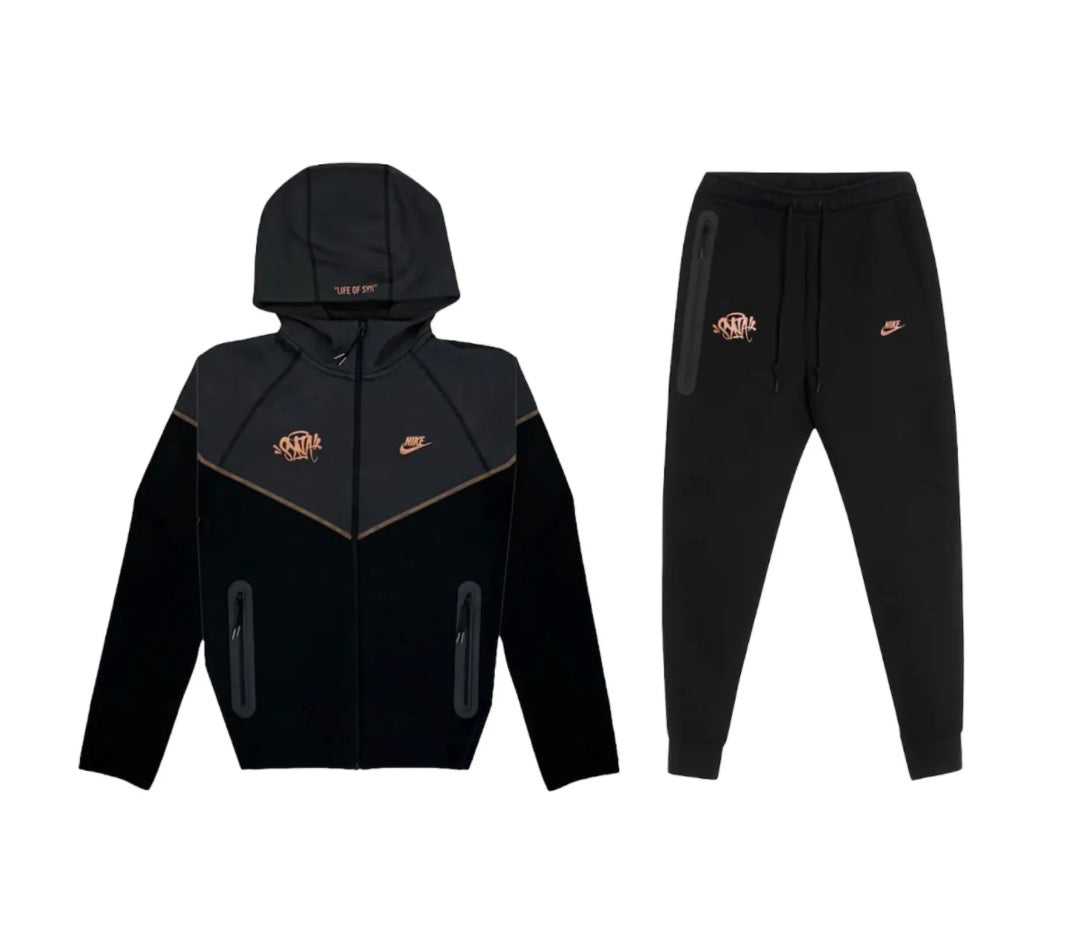 1:1 tech fleece