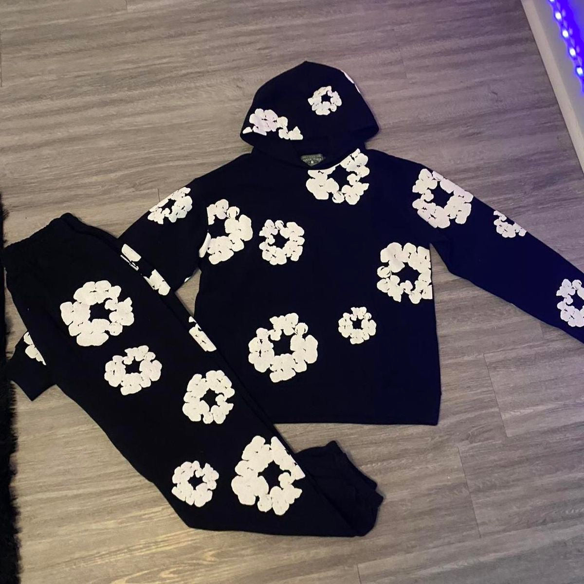 1:1 d tears tracksuit